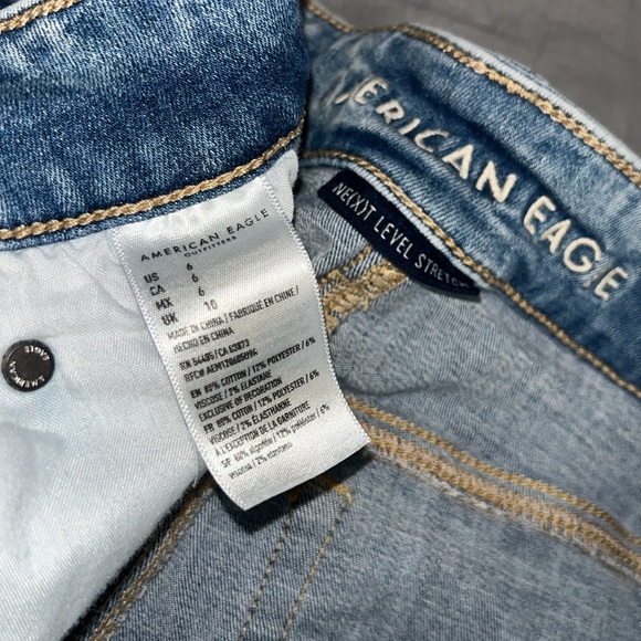 AEO midi acid washed distressed jean shorts - Picture 4 of 4